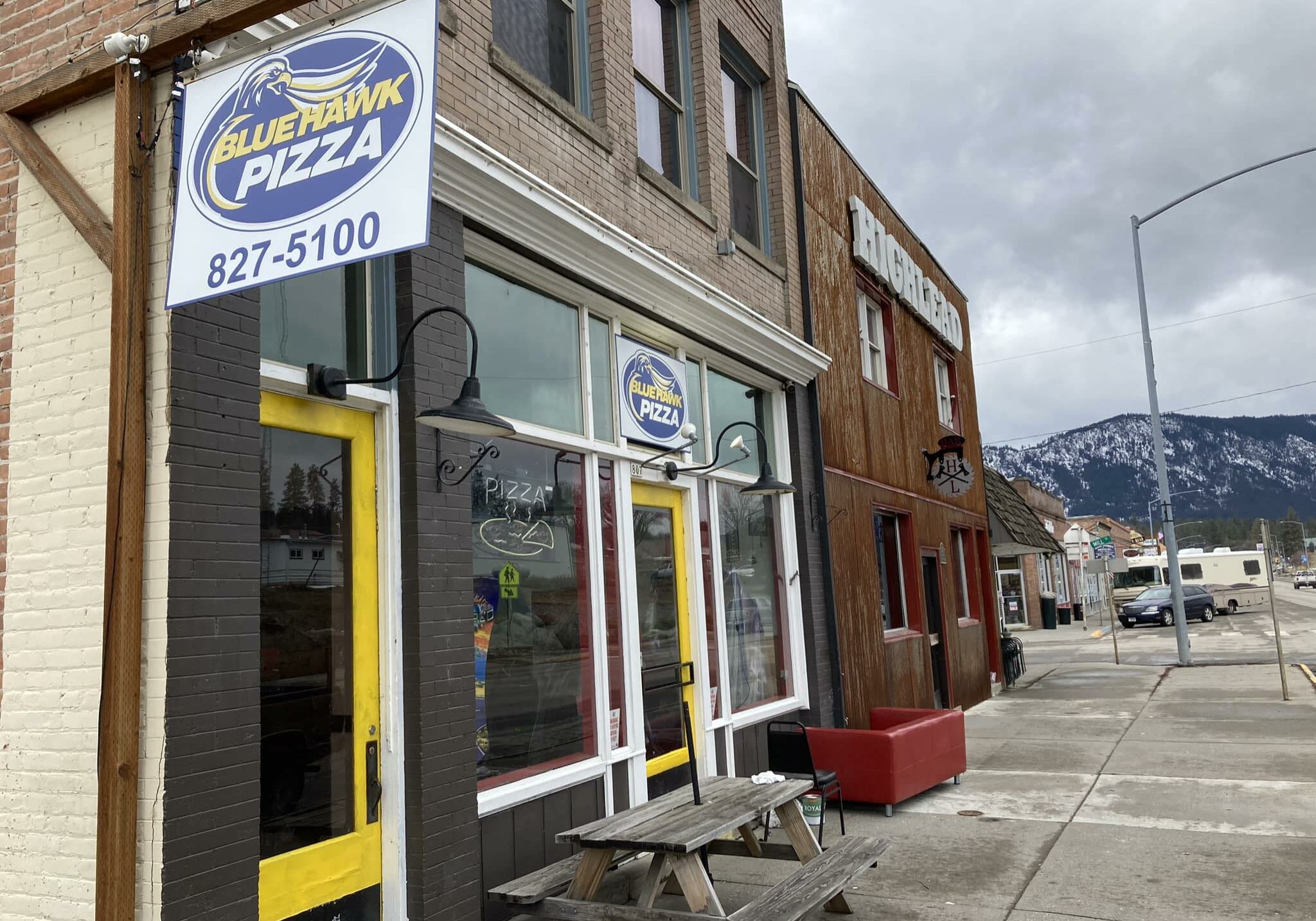 blue hawk pizza